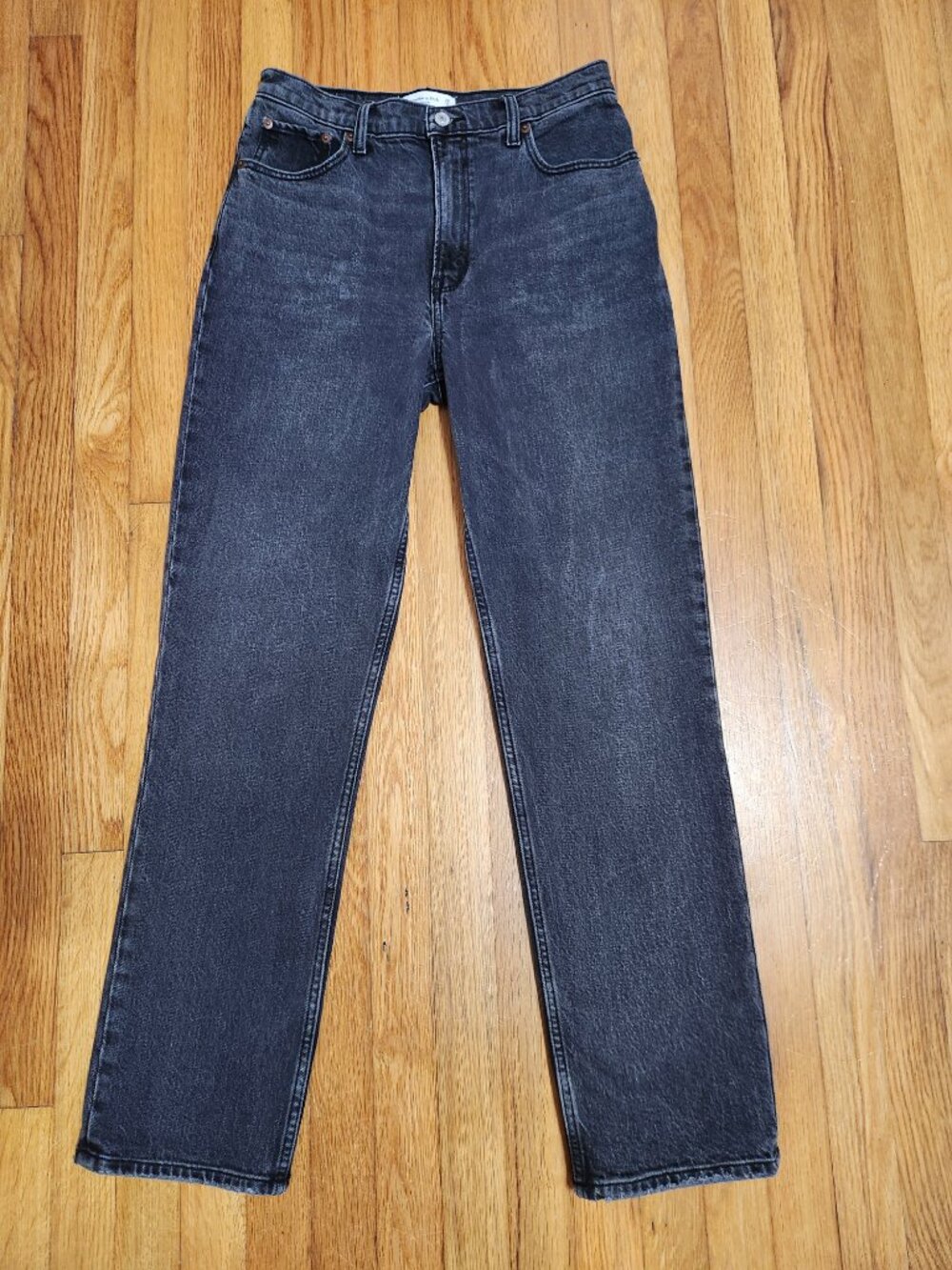 Abercrombie 90s Straight Ultra High Rise Jeans 28 6R Washed Black